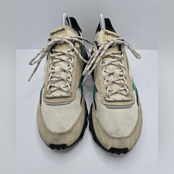 Reebok | Classic Leather Legacy 'Splatter Paint' utility beige sneakers WMS 7.5 - Picture 4 of 13